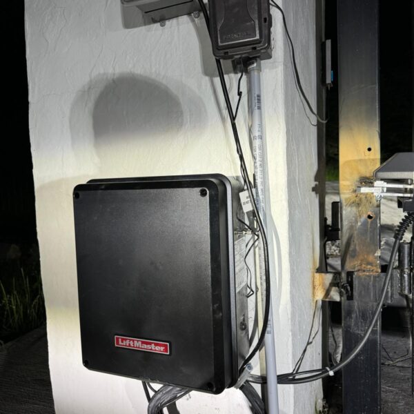 LiftMaster LA500PKGUL Gate Opener Installation in Ajax ON