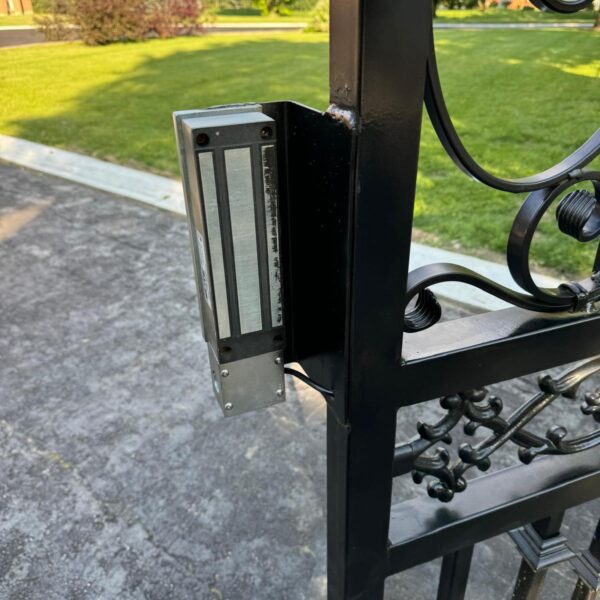 LiftMaster LA400PKGUL Gate Opener Installation in Niagara Falls ON